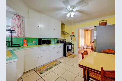 819 Broadway Street, Galveston, TX 77550 - Photo 11