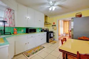 819 Broadway St, Galveston, TX 77550 - Photo 11