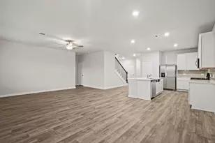 512 Shoreview Dr, Conroe, TX 77303 - Photo 5