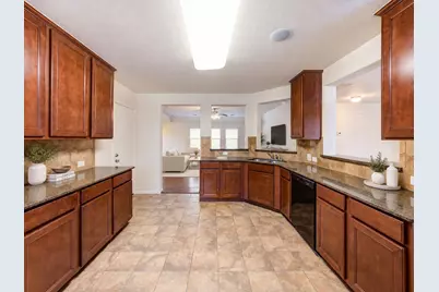 2922 Halcyon Time Trail, Houston, TX 77045 - Photo 9