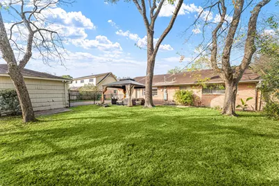 6019 Cartagena St, Houston, TX 77035 - Photo 27