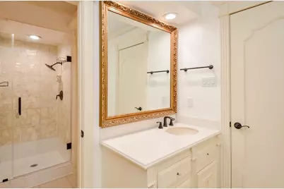 44 Bayou Pointe Drive, Houston, TX 77063 - Photo 25