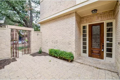 44 Bayou Pointe Drive, Houston, TX 77063 - Photo 5