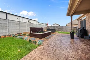 12411 Emerald Ln, Mont Belvieu, TX 77523 - Photo 47