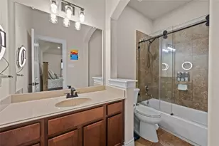12411 Emerald Ln, Mont Belvieu, TX 77523 - Photo 37
