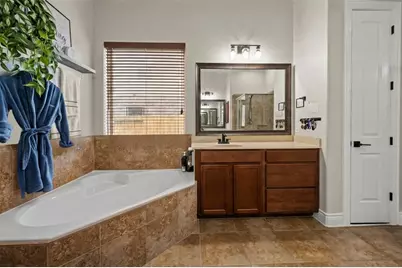 12411 Emerald Lane, Mont Belvieu, TX 77535 - Photo 27