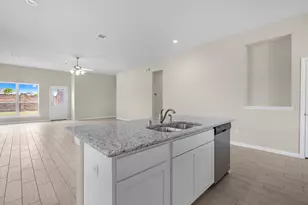 13210 Anchor Isle Ct, La Marque, TX 77568 - Photo 5