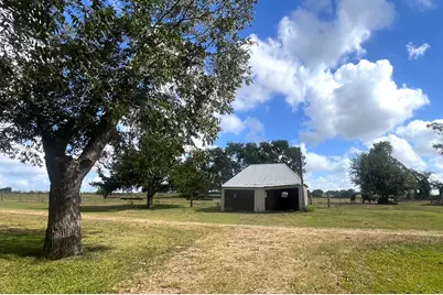 1137 Stokes Road, New Ulm, TX 78950 - Photo 23