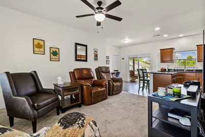 146 Iris, Livingston, TX 77351 - Photo 3