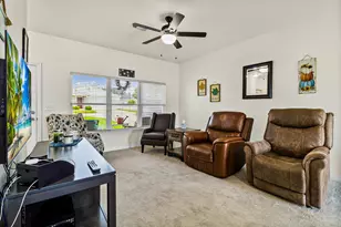 146 Iris, Livingston, TX 77351 - Photo 5