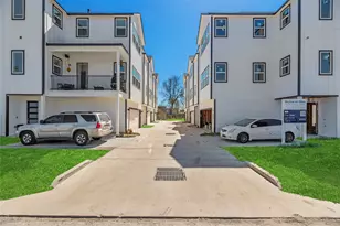 426 Sikes St, Houston, TX 77018 - Photo 3