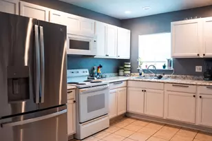 5242 Carmen St, Houston, TX 77033 - Photo 5