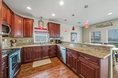 4126 Grayson, Galveston, TX 77554 - Photo 9