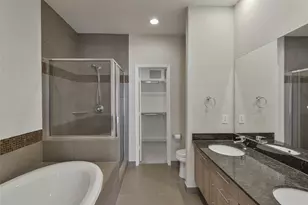 2904 Chenevert St, Houston, TX 77004 - Photo 5