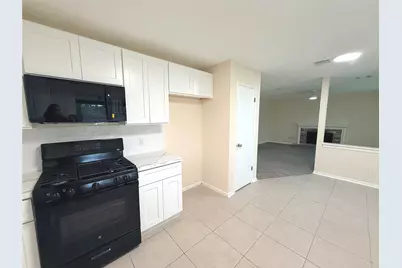 2802 Sunshine Circle, Sugar Land, TX 77479 - Photo 5