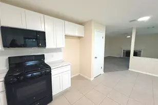 2802 Sunshine Cir, Sugar Land, TX 77479 - Photo 5