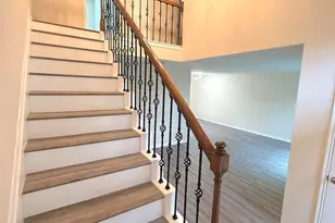 2802 Sunshine Cir, Sugar Land, TX 77479 - Photo 11