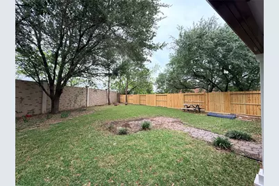 2802 Sunshine Circle, Sugar Land, TX 77479 - Photo 27