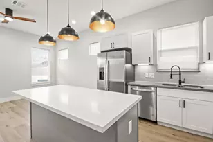 2105 Sam Wilson St, Houston, TX 77020 - Photo 7