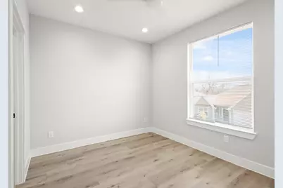 2105 Sam Wilson Street #E, Houston, TX 77020 - Photo 11