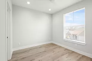 2105 Sam Wilson St, Houston, TX 77020 - Photo 11