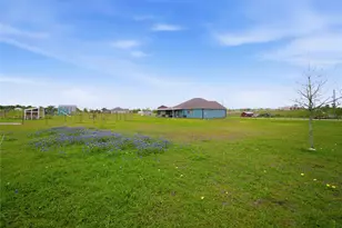 5037 Horseshoe Dr, Anderson, TX 77830 - Photo 5