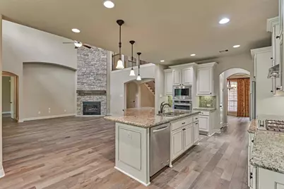6 Devon Dale Drive, Tomball, TX 77375 - Photo 5