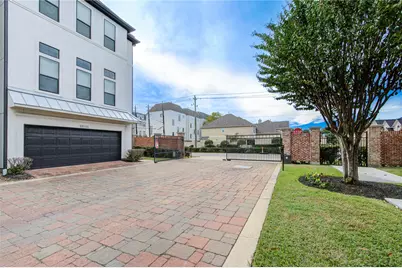 1110 Sherwood Trail, Houston, TX 77043 - Photo 31