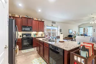 10019 Pine Valley Ct, Baytown, TX 77521 - Photo 9