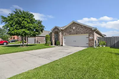 10019 Pine Valley Court, Baytown, TX 77521 - Photo 29