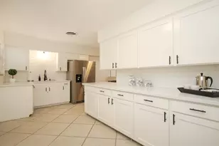 4609 Kinglet St, Houston, TX 77035 - Photo 13