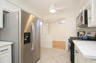 4609 Kinglet St, Houston, TX 77035 - Photo 15
