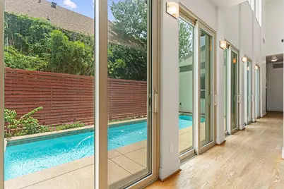 1634 Marshall Street, Houston, TX 77006 - Photo 13