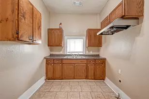 406 Woodward, Damon, TX 77430 - Photo 13