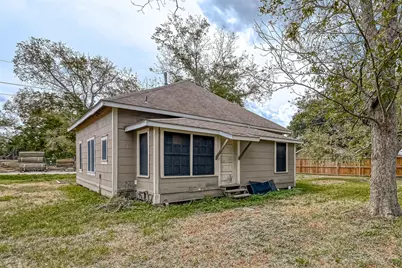 406 Woodward, Damon, TX 77430 - Photo 39