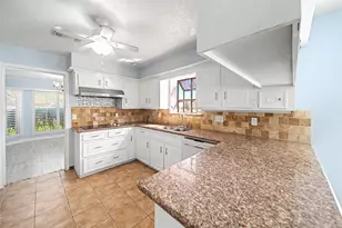 11703 Parkriver Dr, Houston, TX 77070 - Photo 9