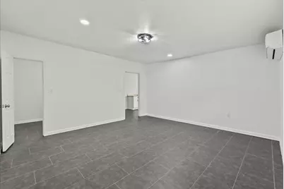 7013 Corsicana Street, Houston, TX 77020 - Photo 17