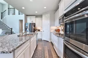 2810 Bluesage Bluff Dr, Richmond, TX 77406 - Photo 17