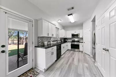 6202 Lake Chase Court, Katy, TX 77493 - Photo 9