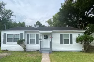 5237 Carmen St, Houston, TX 77033 - Photo 1