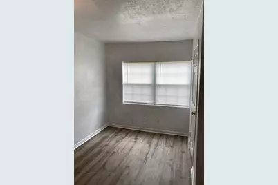 5237 Carmen Street, Houston, TX 77033 - Photo 11