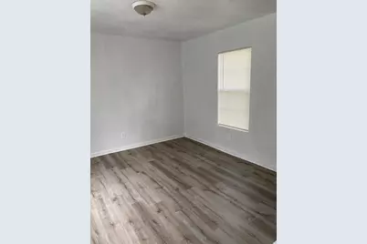5237 Carmen Street, Houston, TX 77033 - Photo 9