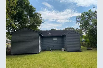 5237 Carmen Street, Houston, TX 77033 - Photo 15