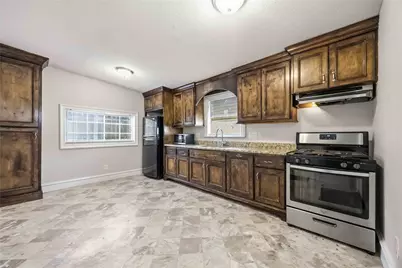 9430 E Avenue K #A, Houston, TX 77012 - Photo 5