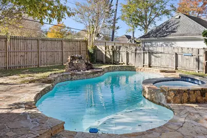14819 Walbrook Drive, Sugar Land, TX 77498 - Photo 39