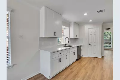 4211 Margate Drive, Sugar Land, TX 77479 - Photo 11