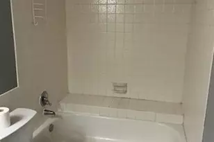 2818 S Bartell Dr, Houston, TX 77054 - Photo 9