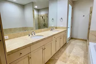 5005 Hidalgo St, Houston, TX 77056 - Photo 9