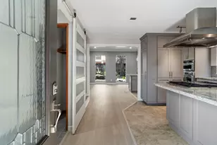 6215 Westcott St, Houston, TX 77007 - Photo 5