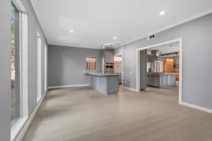 6215 Westcott St, Houston, TX 77007 - Photo 9